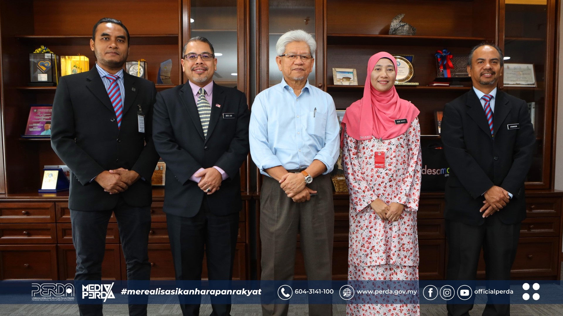 Sesi kunjungan hormat Pengurus Besar PERDA terhadap YB Timbalan Ketua Menteri I Pulau Pinang